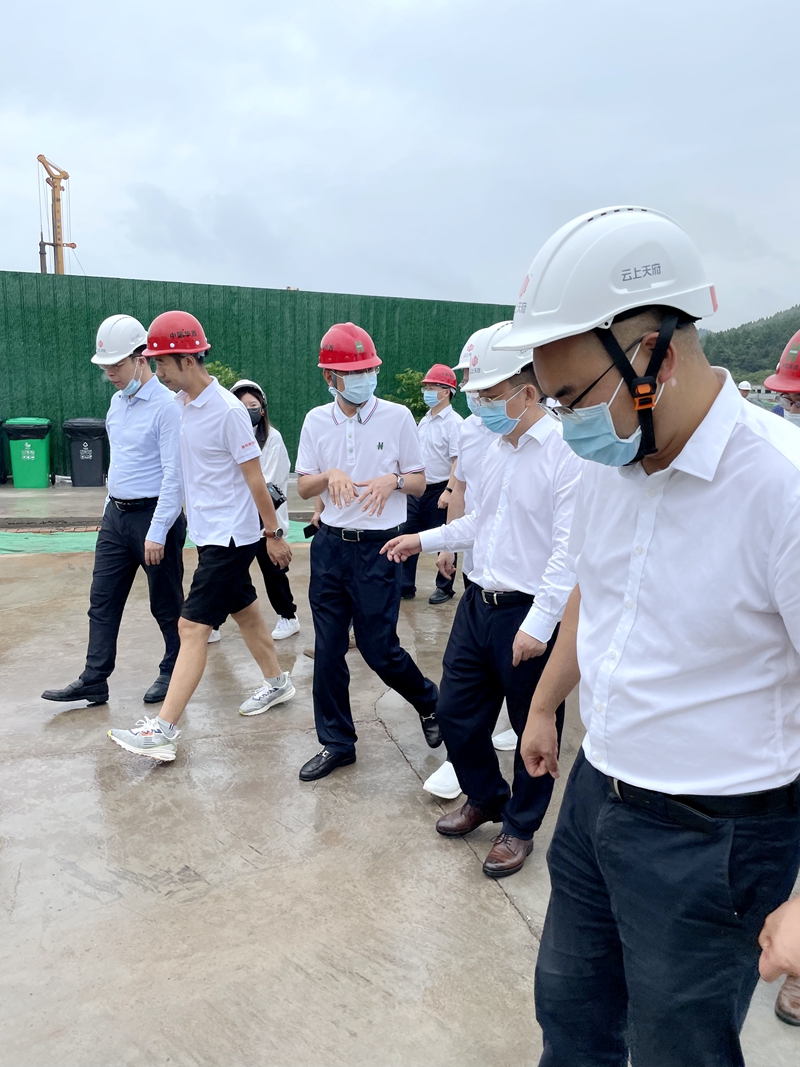德陽(yáng)代理市長(zhǎng)劉光強(qiáng)一行調(diào)研指導(dǎo)云上天府大數(shù)據(jù)產(chǎn)業(yè)園一期項(xiàng)目 3